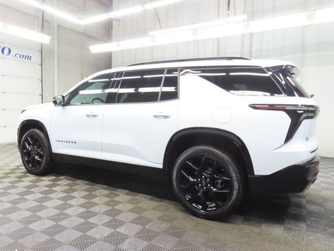 Used 2026 Chevrolet Traverse RS AWD/4WD image 7