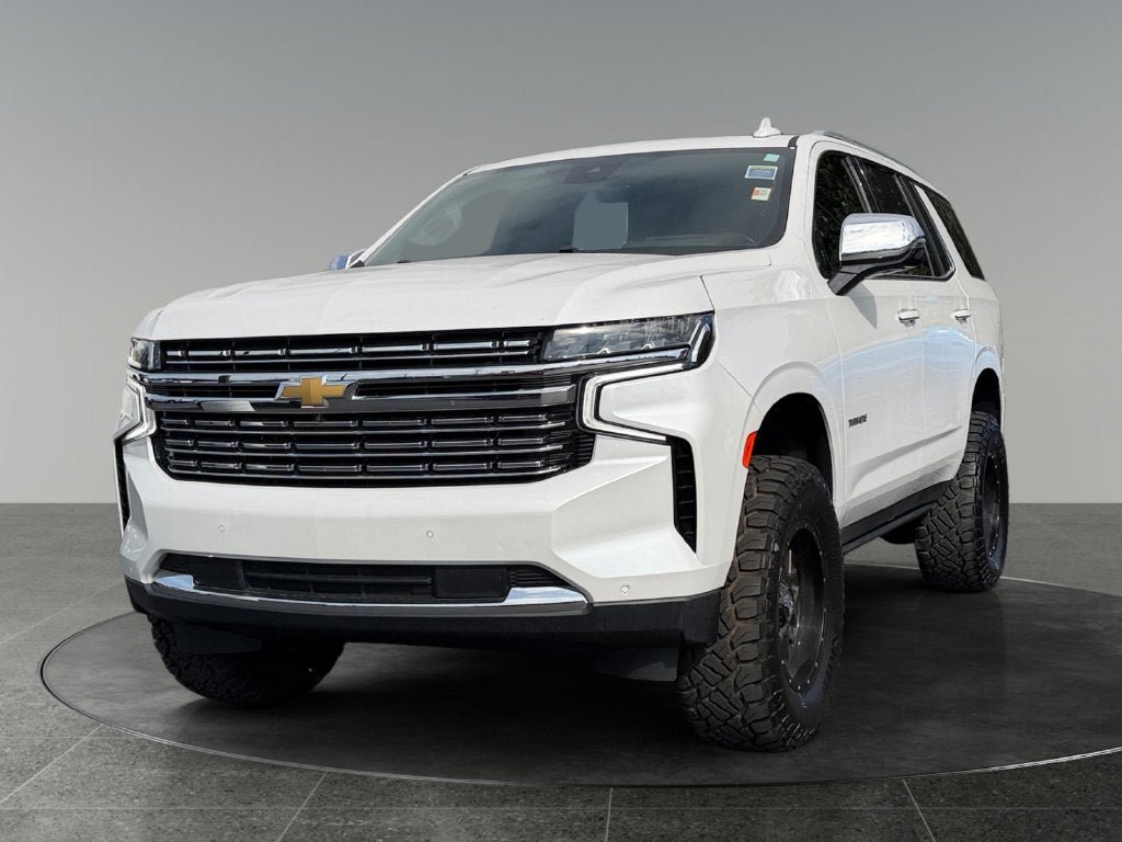 Used 2023 Chevrolet Tahoe Premier w/ Premium Package AWD/4WD image 4