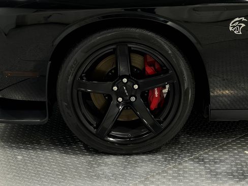 Used 2020 Dodge Challenger SRT Hellcat RWD image 32