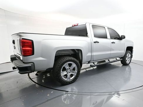 Used 2018 Chevrolet Silverado 1500 Custom w/ Custom Value Package image 6