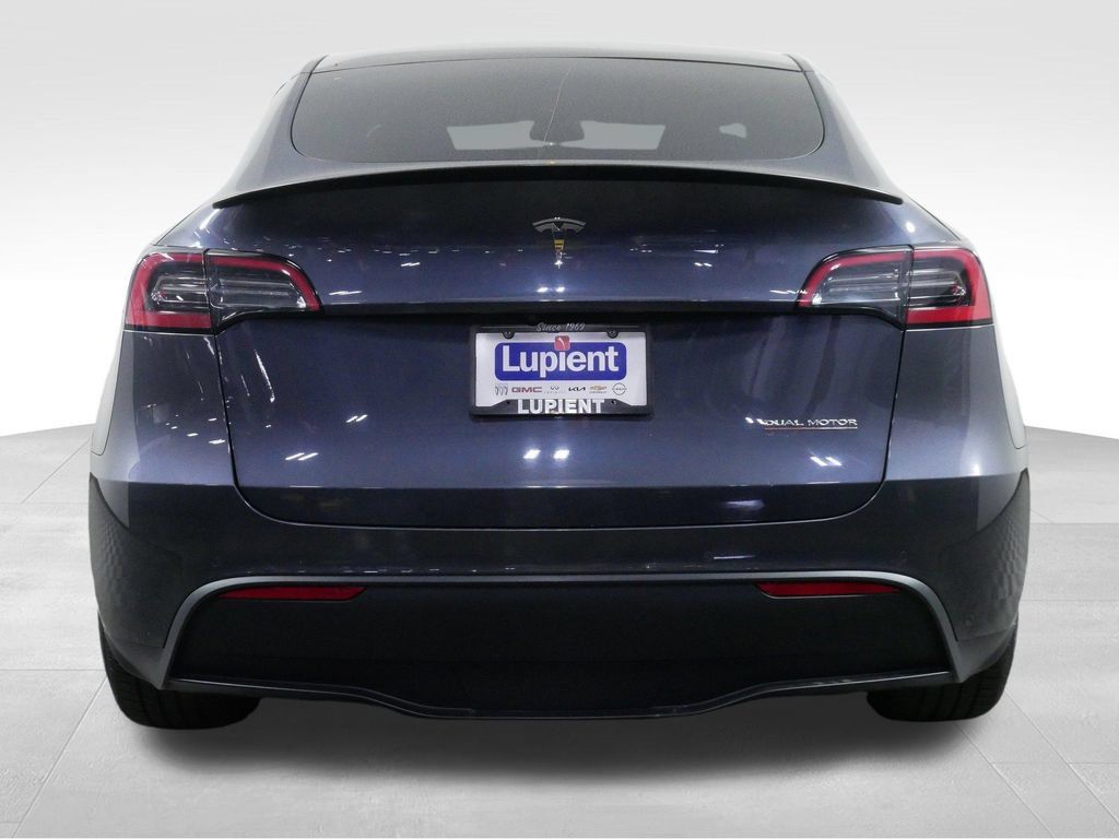 Used 2022 Tesla Model Y Performance AWD/4WD image 9