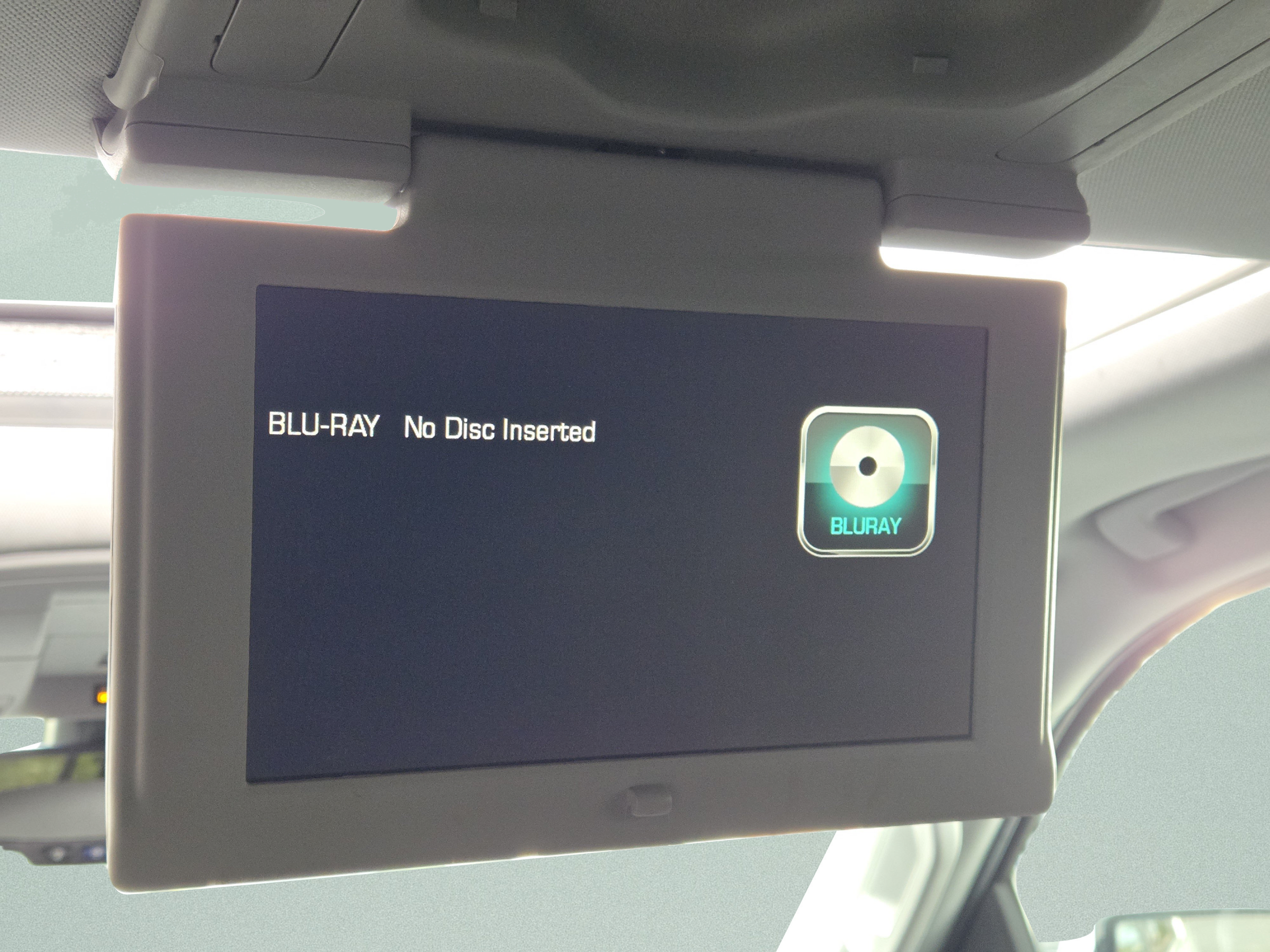 Used 2019 Chevrolet Suburban Premier AWD/4WD image 31