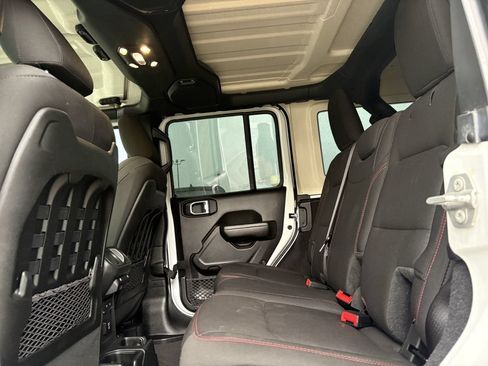 Used 2023 Jeep Wrangler Unlimited Rubicon AWD/4WD image 25
