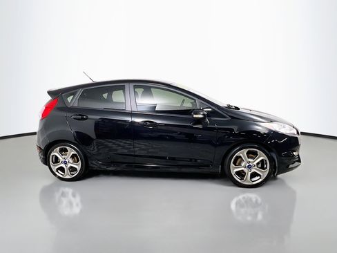 Used 2017 Ford Fiesta ST FWD image 3