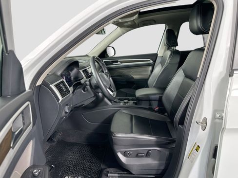 Certified 2022 Volkswagen Atlas SE image 19