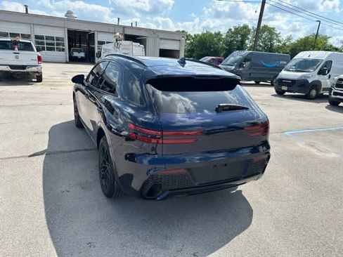 Used 2025 Genesis GV70 2.5T w/ Advanced Package AWD/4WD image 20