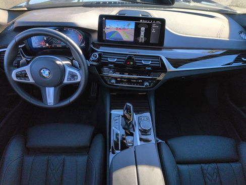Used 2023 BMW 540i w/ M Sport Package image 29