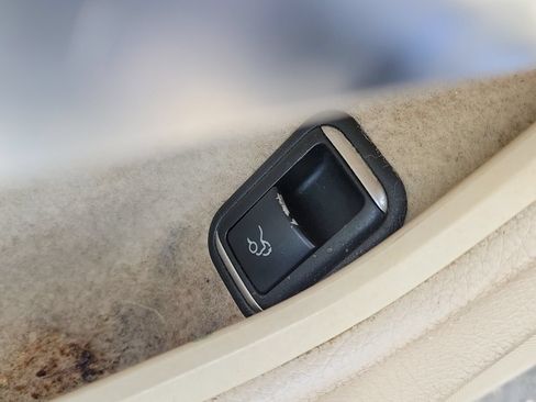 Used 2014 Mercedes-Benz E 350 Cabriolet image 19