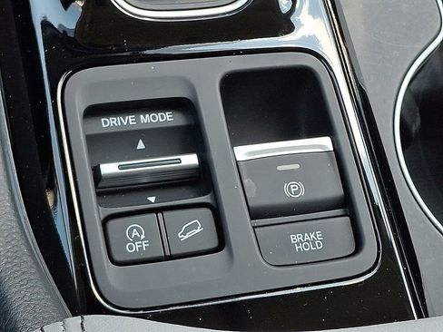 Used 2025 Honda Pilot EX-L image 22