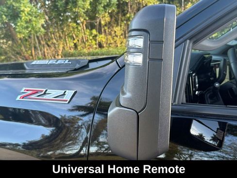 Used 2025 Chevrolet Silverado 2500 LT image 30