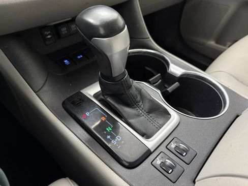 Used 2019 Toyota Highlander XLE FWD image 20