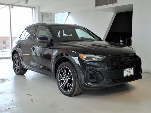 Certified 2023 Audi SQ5 Premium Plus w/ Premium Plus Package AWD/4WD image 3