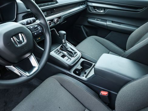 Used 2025 Honda CR-V LX image 27