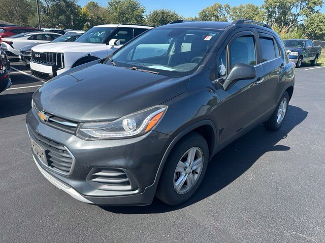 Used 2018 Chevrolet Trax LT w/ LT Convenience Package FWD image 1