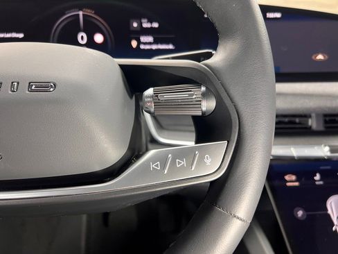 Used 2025 Lucid Air Touring image 20