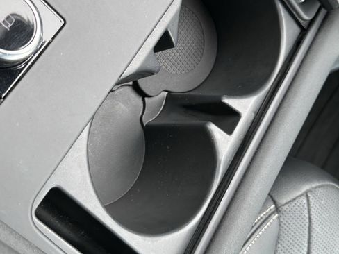 Used 2023 Land Rover Discovery S R-Dynamic image 62