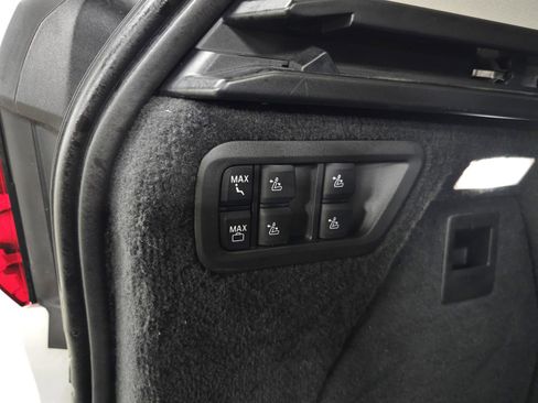 Used 2021 BMW X7 xDrive40i w/ Premium Package AWD/4WD image 9