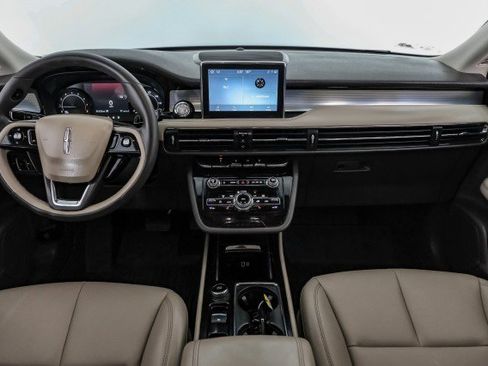 Used 2022 Lincoln Corsair FWD image 12