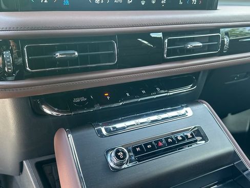 New 2026 Lincoln Aviator Reserve AWD/4WD image 31
