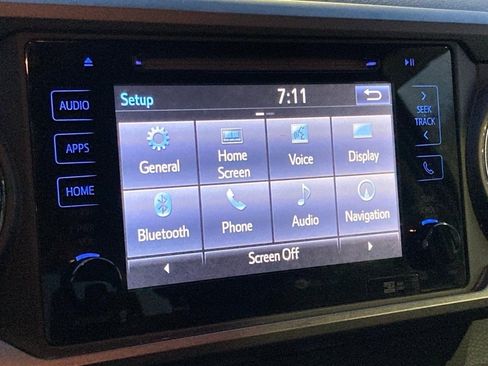 Used 2019 Toyota Tacoma TRD Sport image 19