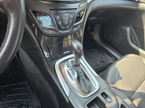 Used 2016 Buick Regal Premium FWD image 22