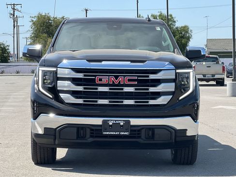 New 2025 GMC Sierra 1500 SLE image 8