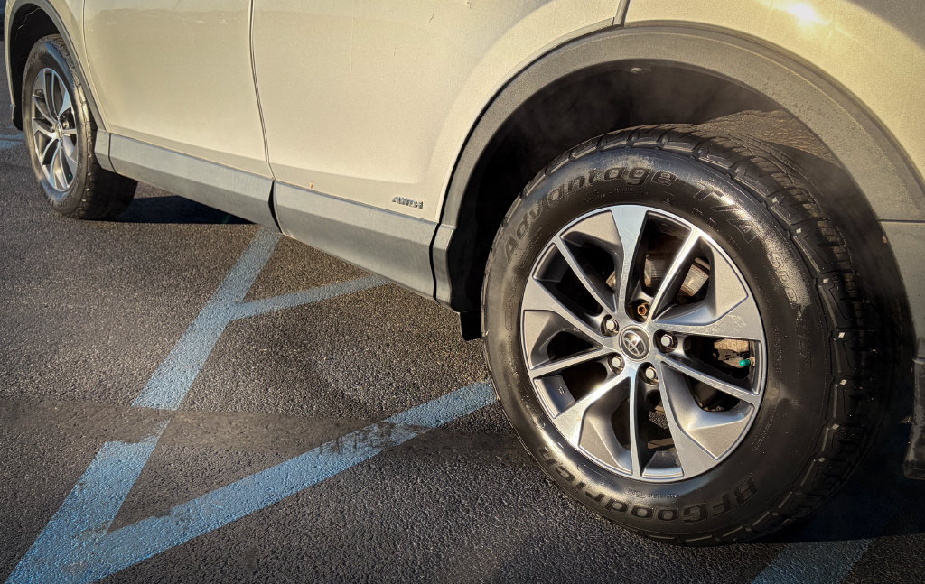 Used 2016 Toyota RAV4 XLE AWD/4WD image 19