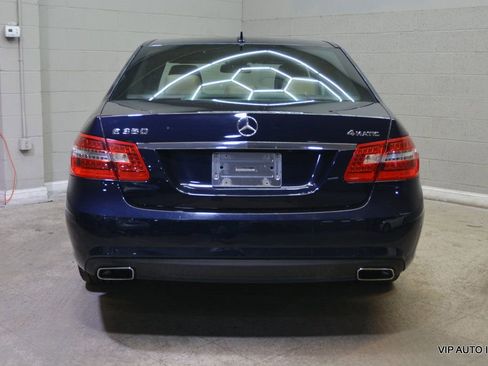 Used 2010 Mercedes-Benz E 350 4MATIC Sedan image 36