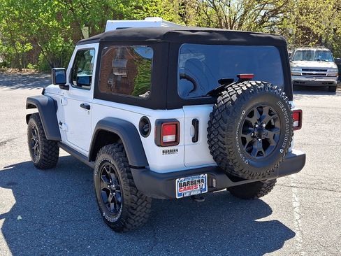Used 2022 Jeep Wrangler Sport AWD/4WD image 4