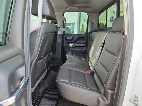 Used 2015 Chevrolet Silverado 2500 LTZ w/ LTZ Plus Package image 9