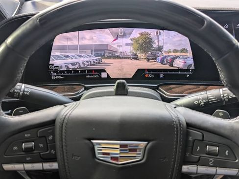 Used 2022 Cadillac Escalade Sport Platinum w/ Heavy-Duty Trailer Package AWD/4WD image 9