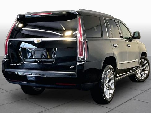 Used 2015 Cadillac Escalade Platinum AWD/4WD image 12