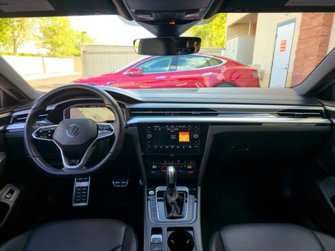 Used 2022 Volkswagen Arteon SE image 16