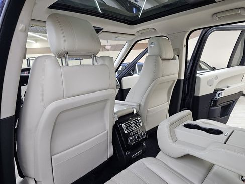 Used 2016 Land Rover Range Rover HSE image 26