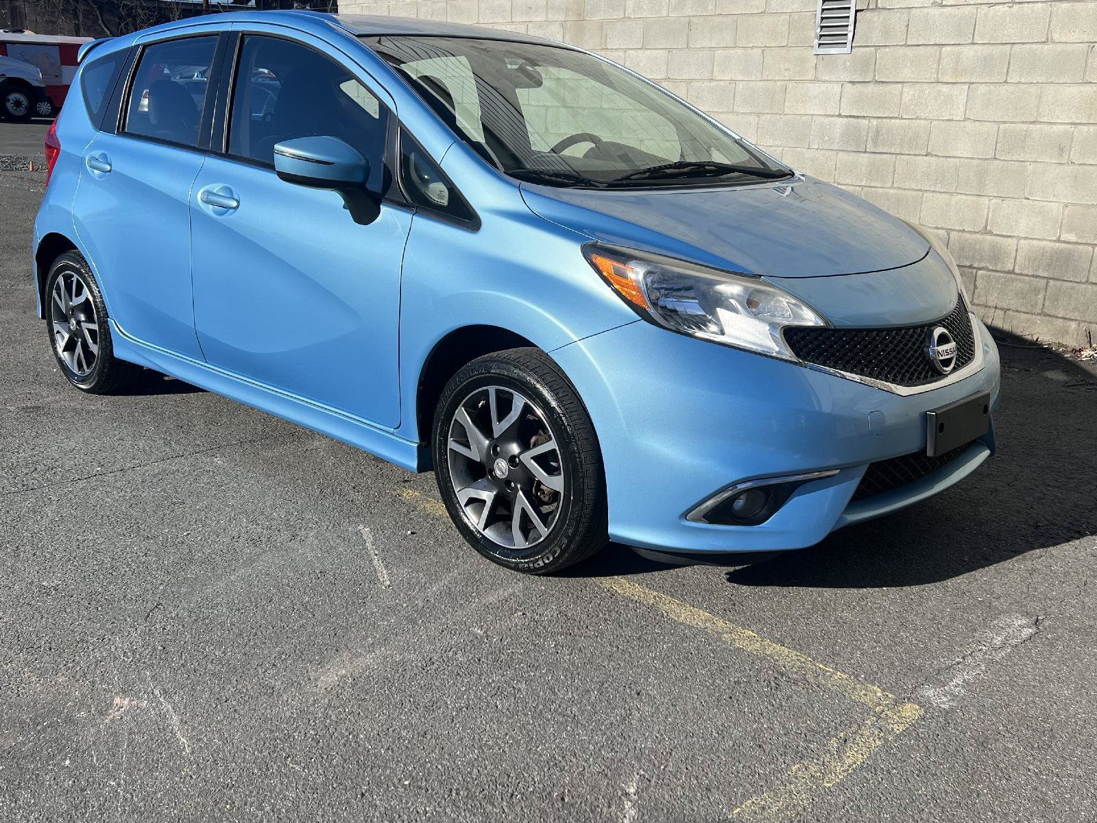 Used 2015 Nissan Versa Note SR FWD image 1