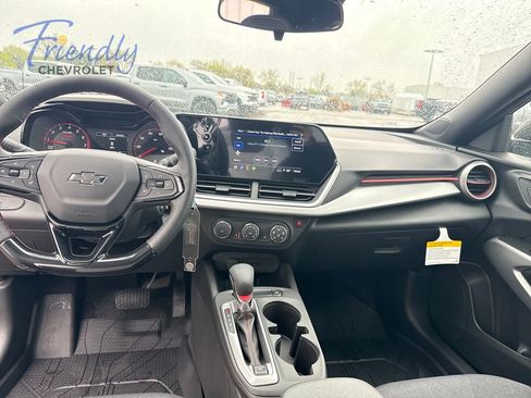 New 2026 Chevrolet Trax RS FWD image 9