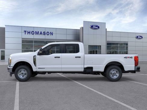 New 2026 Ford F250 XL w/ XL Chrome Package image 3