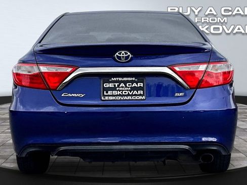 Used 2016 Toyota Camry SE image 4