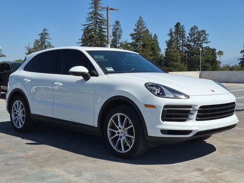 Used 2021 Porsche Cayenne AWD/4WD image 3