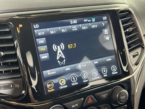 Used 2019 Jeep Grand Cherokee High Altitude RWD image 28