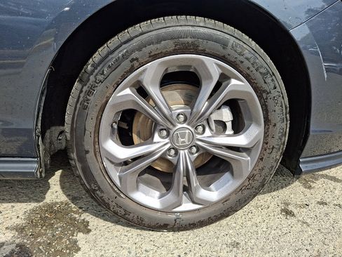 Used 2024 Honda Accord EX image 9