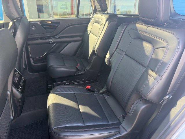 Used 2024 Lincoln Aviator Reserve w/ Jet Package AWD/4WD image 32