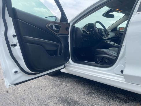 Used 2015 Chrysler 200 C w/ Navigation & Sound Group I image 14