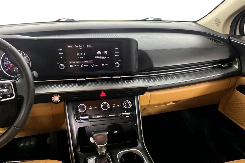 Used 2023 Kia Carnival LX FWD image 6