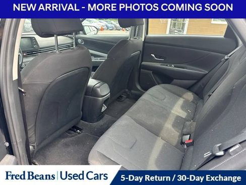 Used 2024 Hyundai Elantra SE FWD image 11