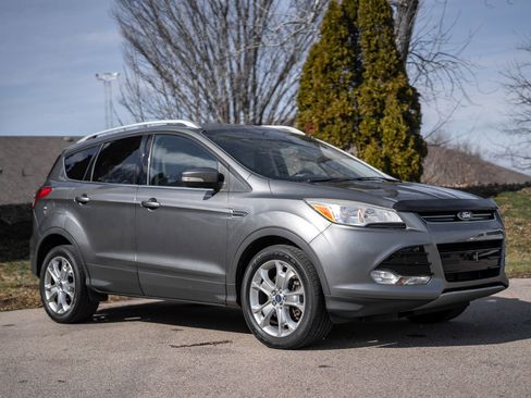 Used 2014 Ford Escape Titanium image 3
