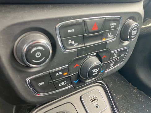 Used 2021 Jeep Compass Limited w/ Sun and Sound Group AWD/4WD image 20