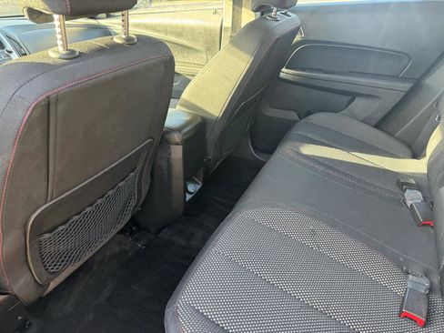 Used 2017 Chevrolet Equinox LS image 34