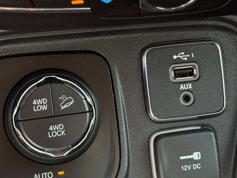 Used 2019 Jeep Compass Trailhawk AWD/4WD image 17