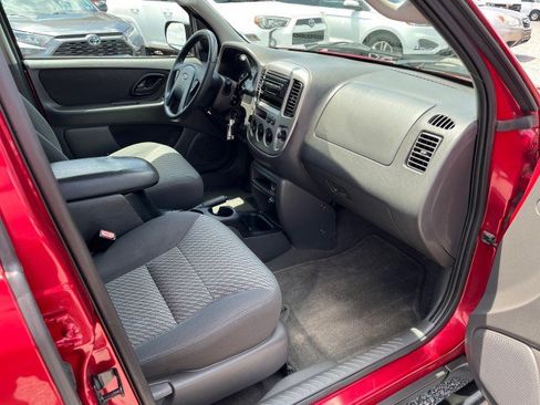 Used 2004 Ford Escape XLT AWD/4WD image 18